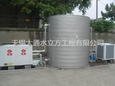 不銹鋼圓柱保溫水箱